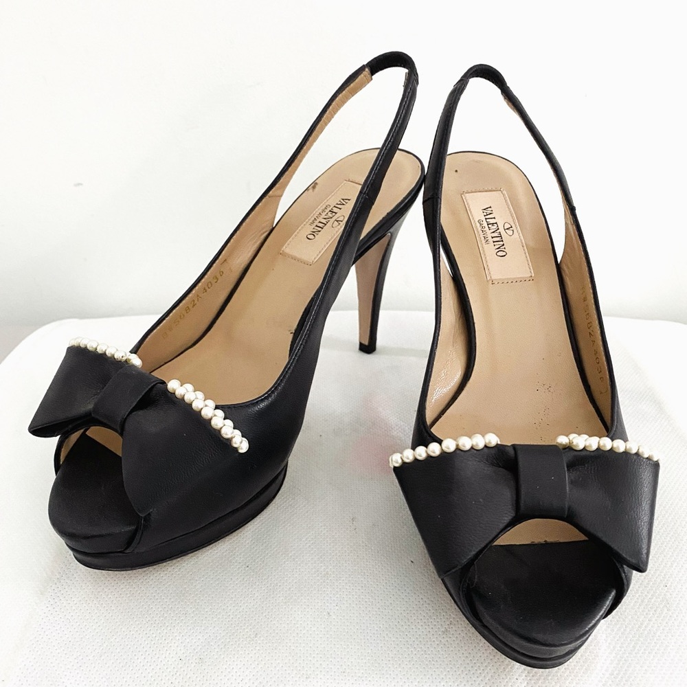 Authentic Valentino heels with bow